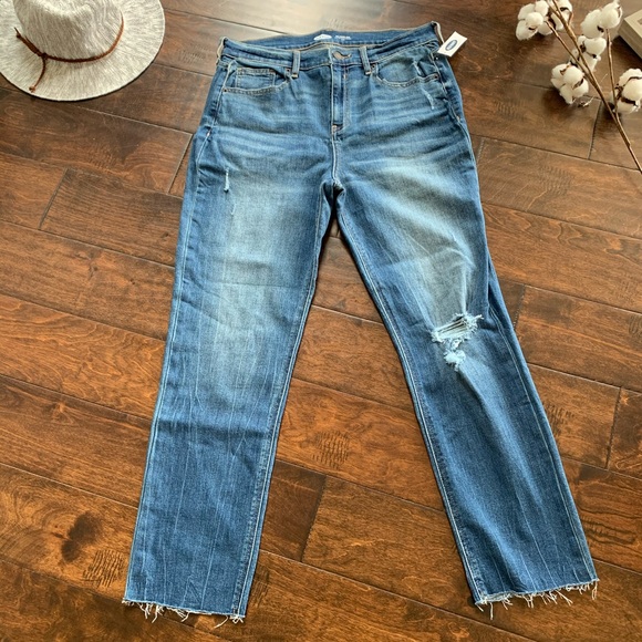 Old Navy Denim - SOLD NWT {Old Navy} The power Jean
